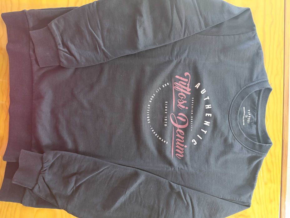Camisola de homem. Tiffosi. Tamanho M.