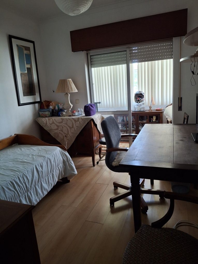 Quarto para arrendar -