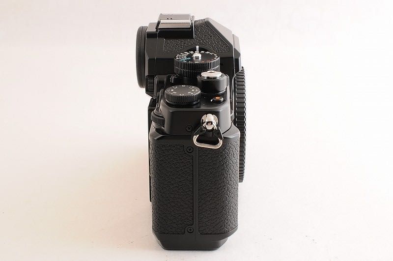 NIKON Z f e 40mm f2 SE + Extras