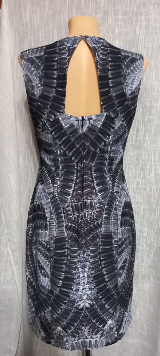 Elegancka princeska w geometryczny wzór, H&M, r.38 ,