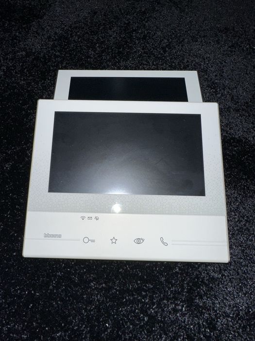 Monitor para videoporteiro com wifi Bticino Classe 300X13E