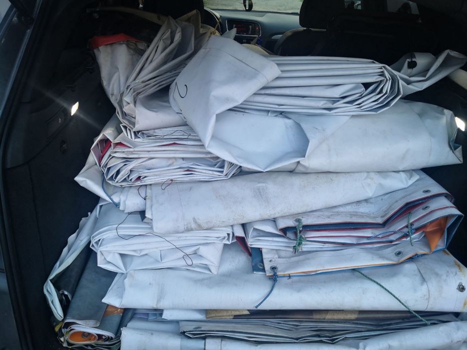 Банери, тенти, брезенти, сітки.Литі, водонепроникні, високої щільності