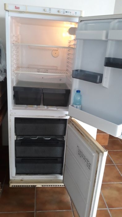 Frigurifico Combinado marca  Teka