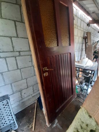 Drzwi drewniane z futryną