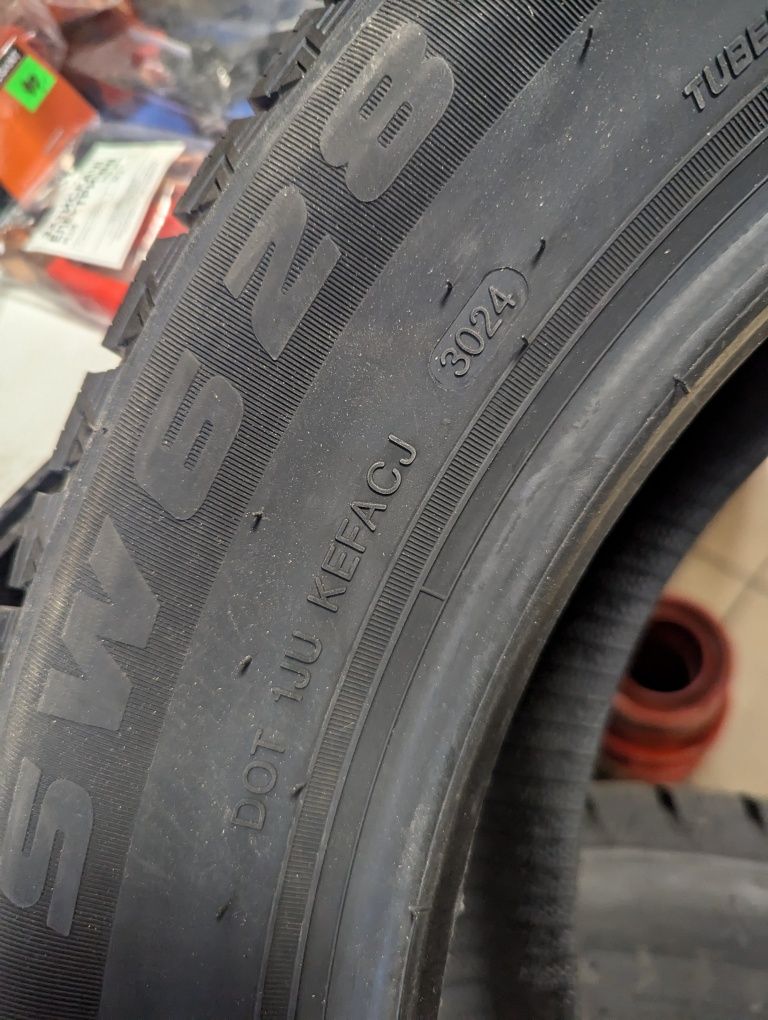 Шина зимова WestLake SW628 215/60 R17 96T