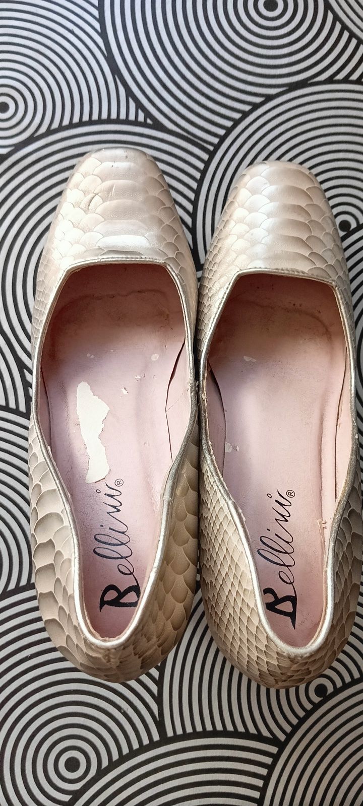 Buty Australijskiej firmy Bellini rozmiar 42