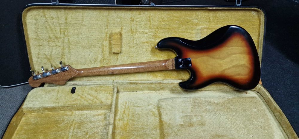 Gitara Basowa Fresher Jazz Bas Made in Japan