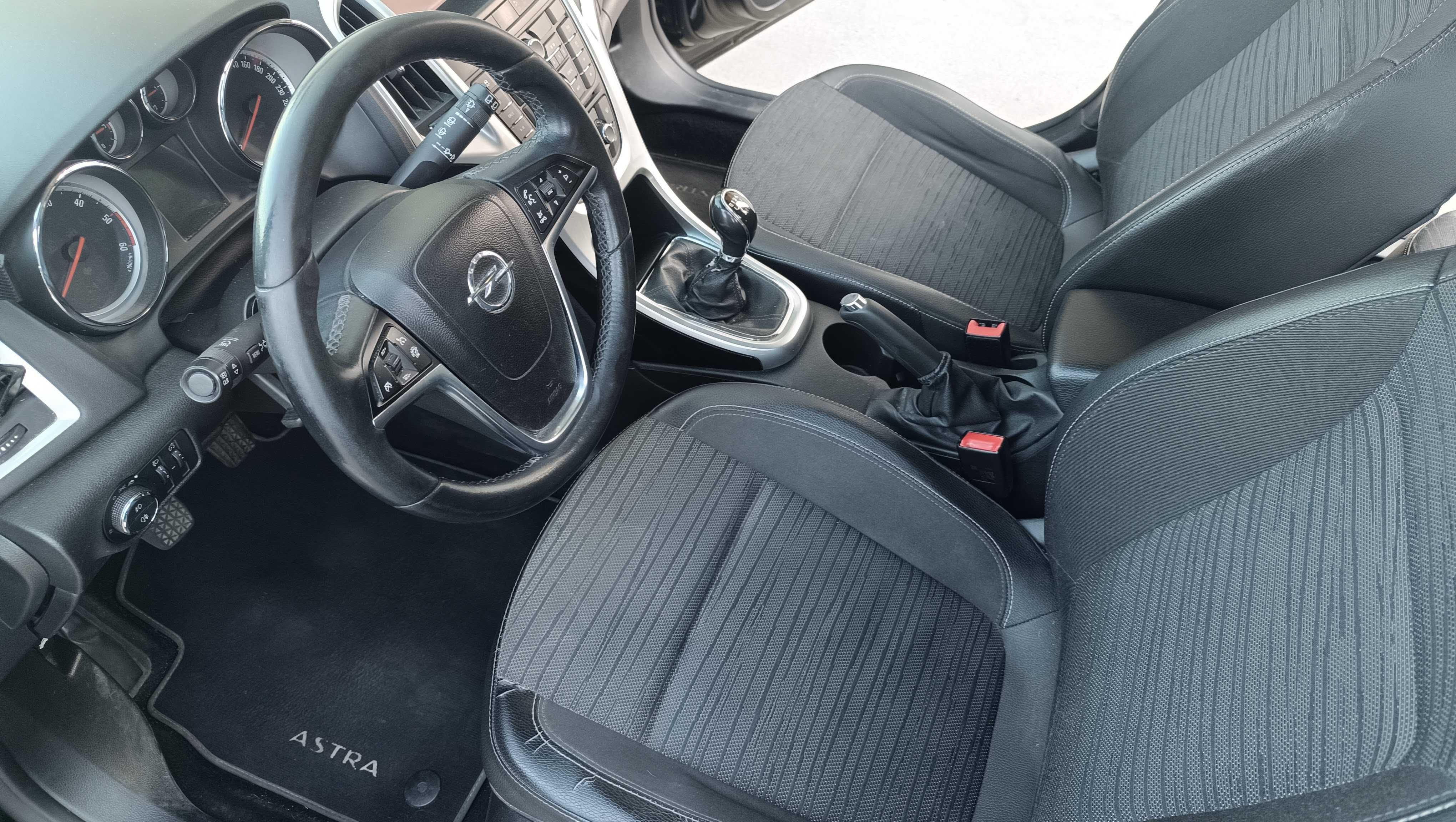 Astra J Sport Tourer 1.6 136cv