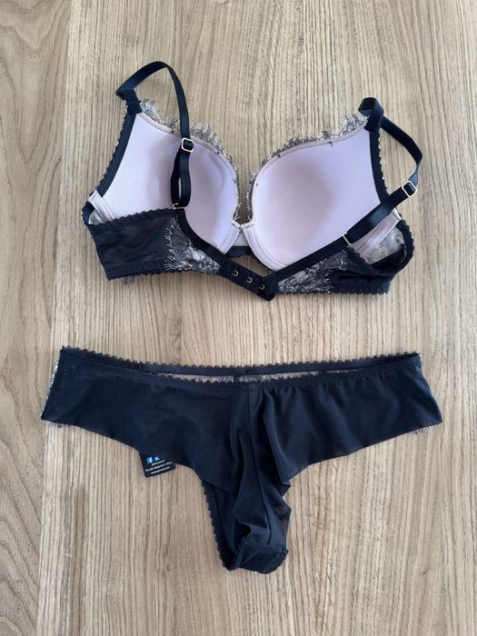 Biustonosz nowy 65D zestaw majtki brytyjskiej firmy Gossard