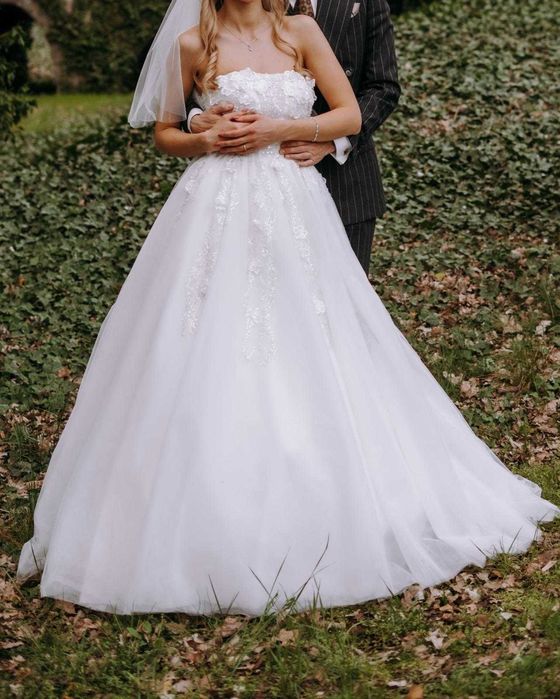 Suknia ślubna księżniczka gorsetowa 2025 z trenem ivory kwiaty 3D