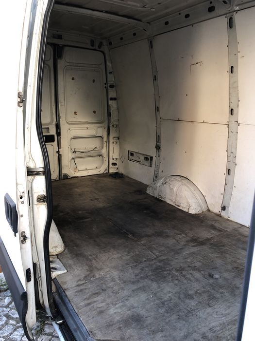 Transporte / Mudanças / Frete /  Aluguer de Carrinha COM Motorista