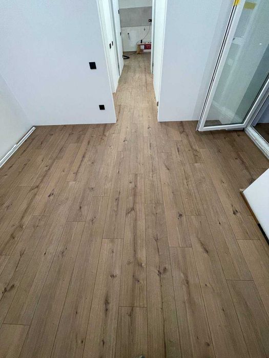 Укладка  кварцвініл ламінат spc Вирівнювання підлоги