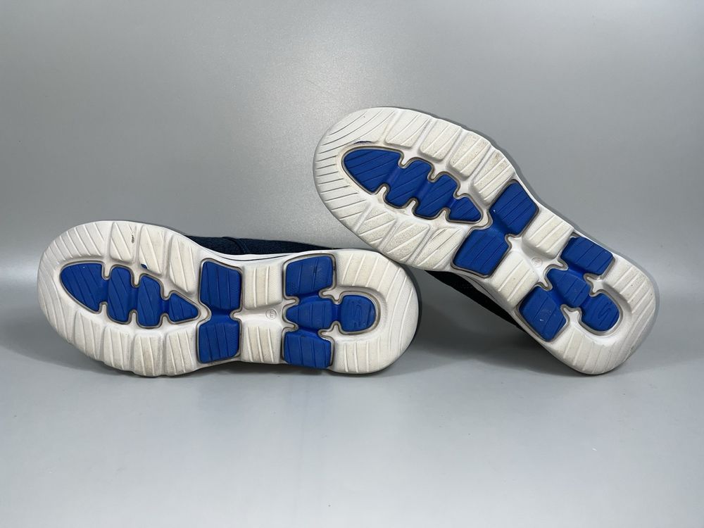 Мокасини Skechers 42.5 розмір (по стельке 27 см)