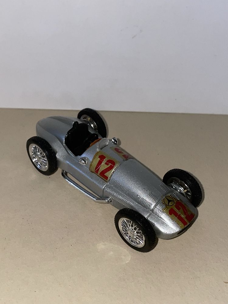 Mercedes Brumm escala 1:43
