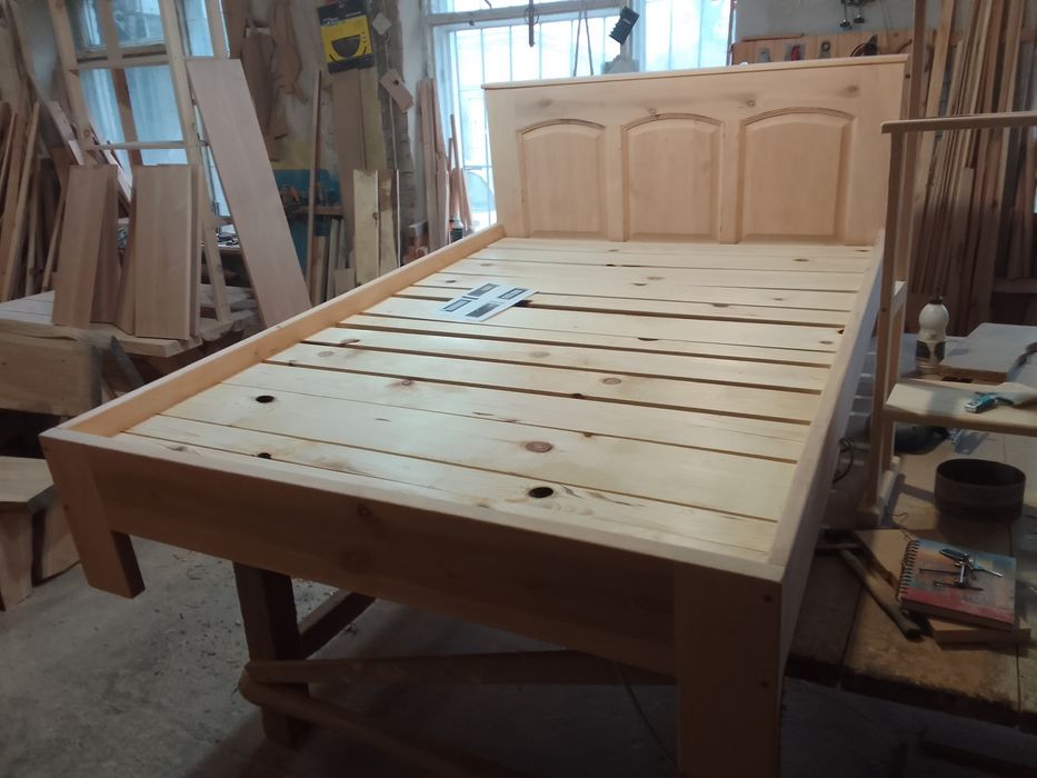 Встановлення дверей .