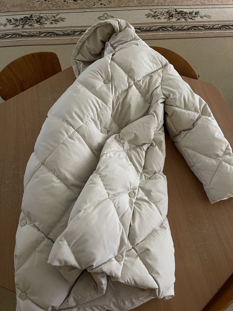 Зимовий пуховик
