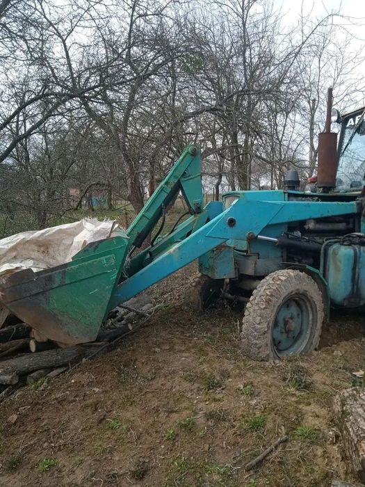 Продам трактор в доброму стані