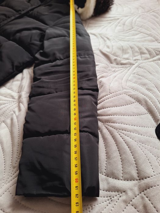 Czarny płaszcz kurtkowy rozm 36/38