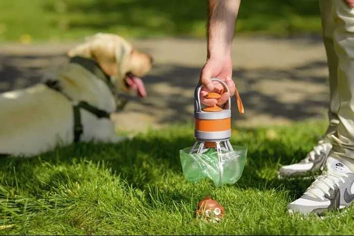 Пристрій для прибирання за собакою збирач кала совок