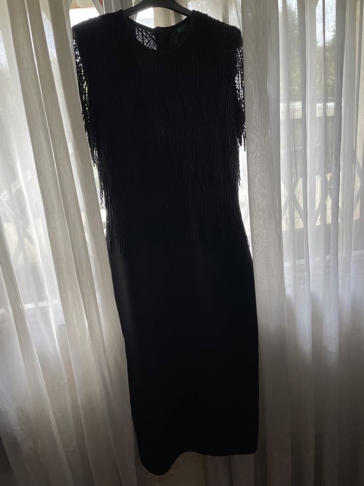 Vestido de gala com rendas preto