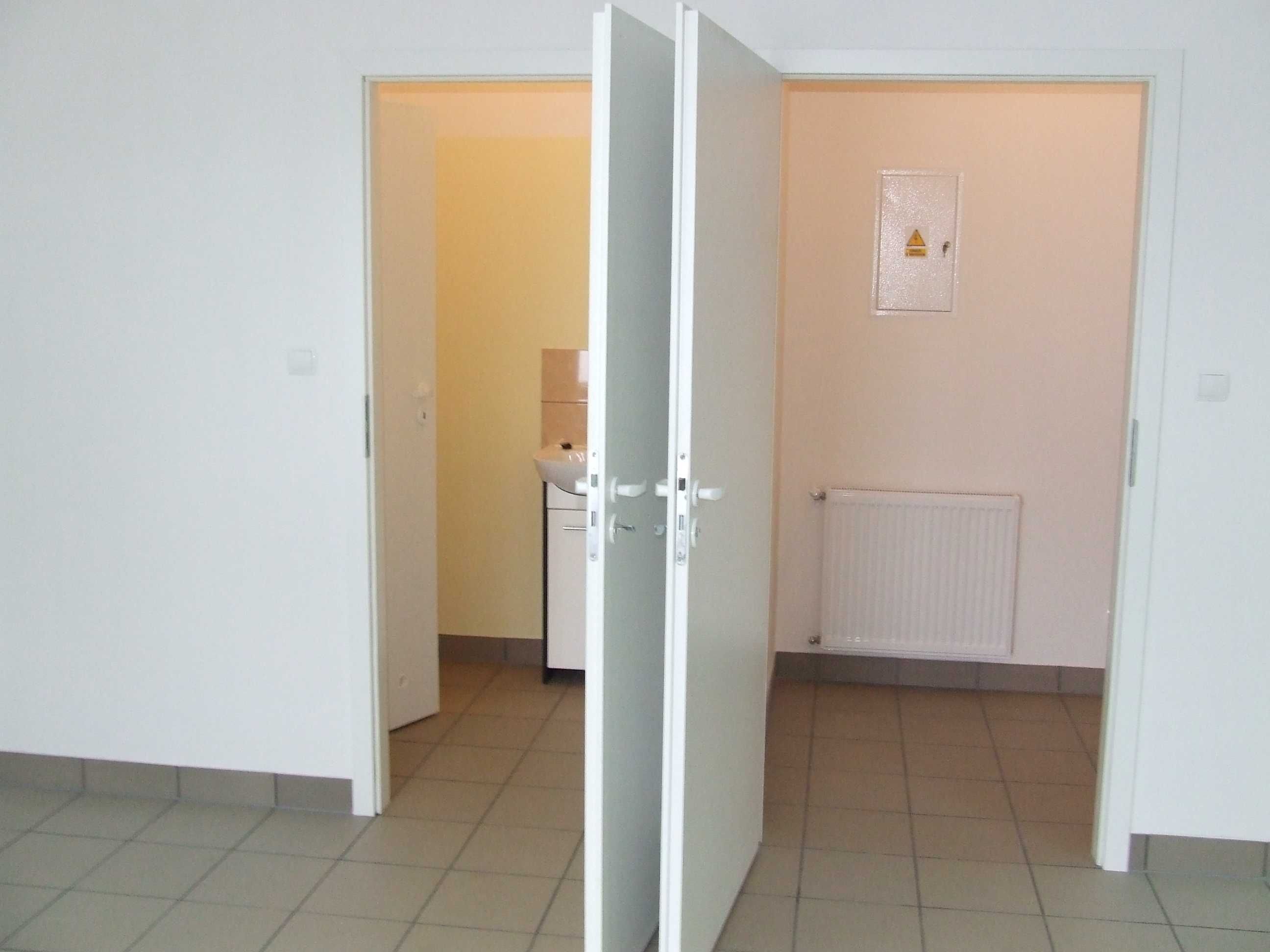 Do wynajęcia lokal handlowo usługowy 30m2 na przeciw Szkoły