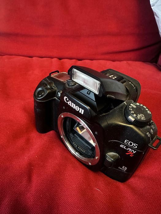 Canon Eos Elan 7e плівковий фотоапарат