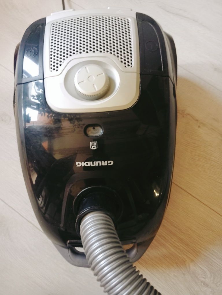 Odkurzacz Grundig