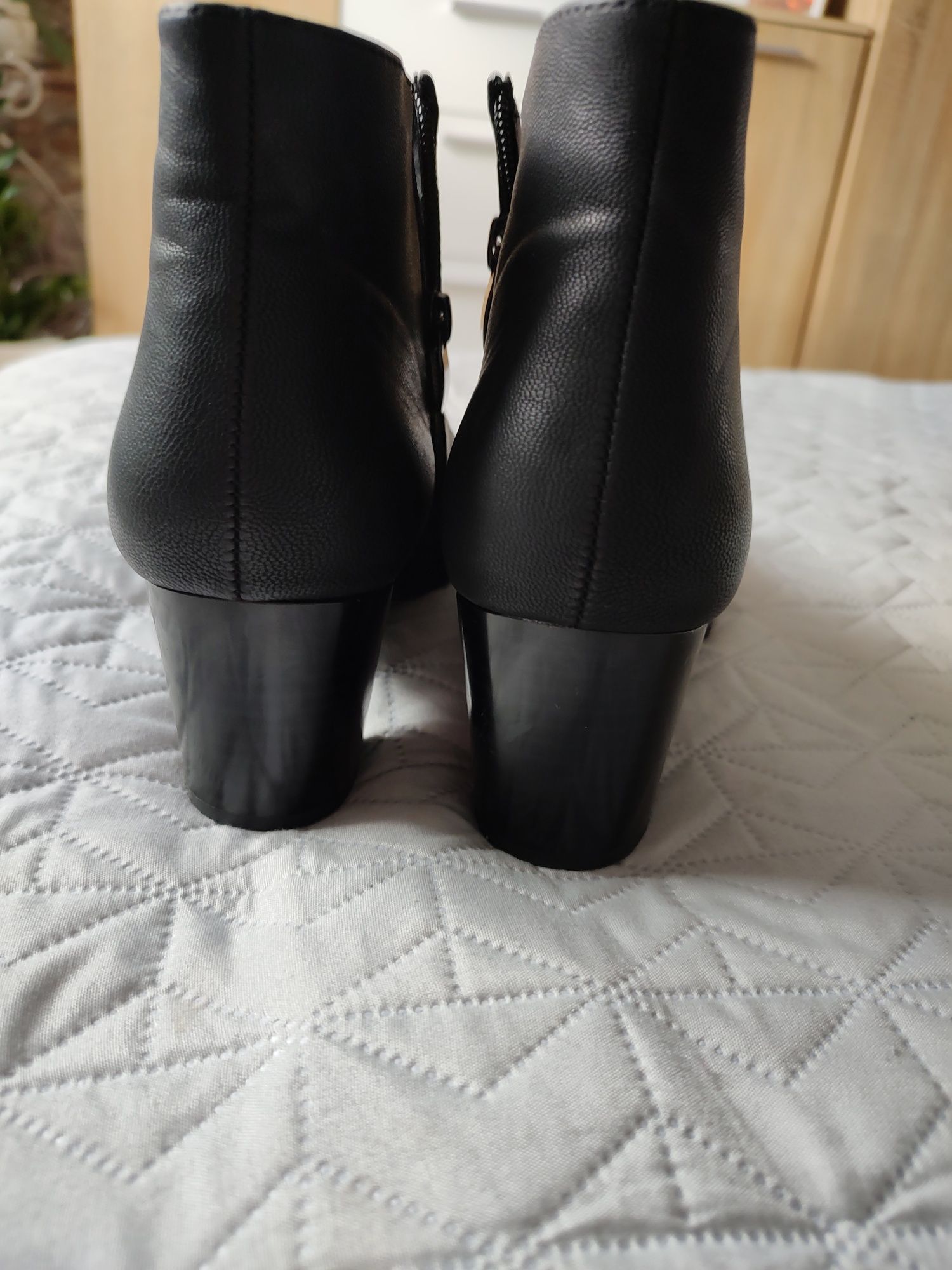 Eleganckie botki damskie roz.41