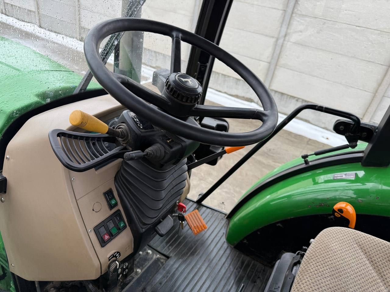 Трактор John Deere