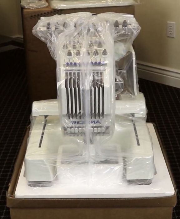 Máquina de Bordar RICOMA EM-1010 - NOVA