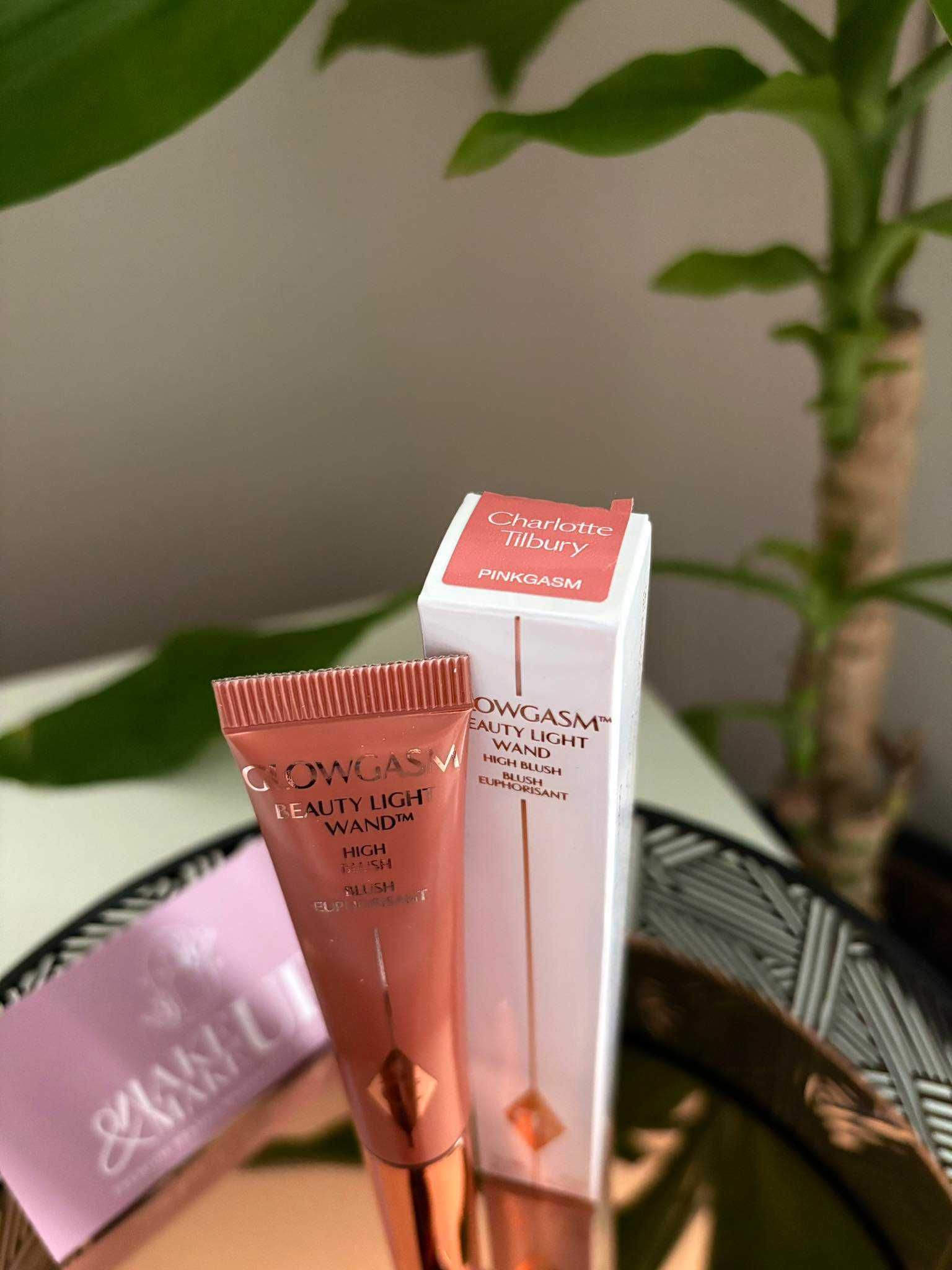 Charlotte Tilbury Glowgasm Beauty Light Wand Pinkgasm