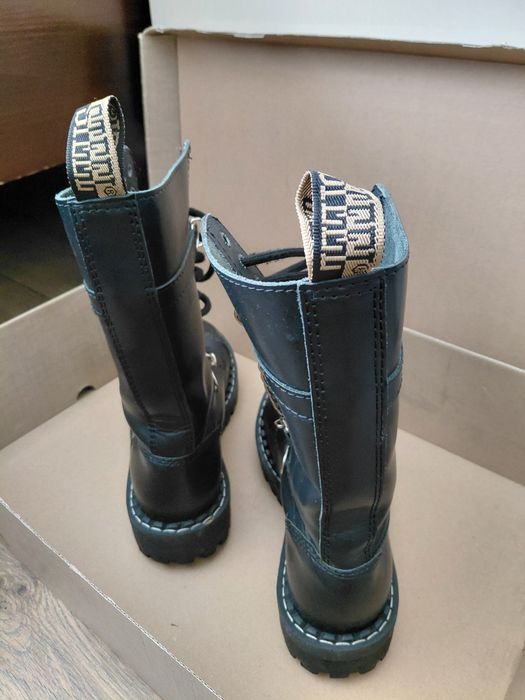 GLANY STEEL czarne 15-dziur roz. 37