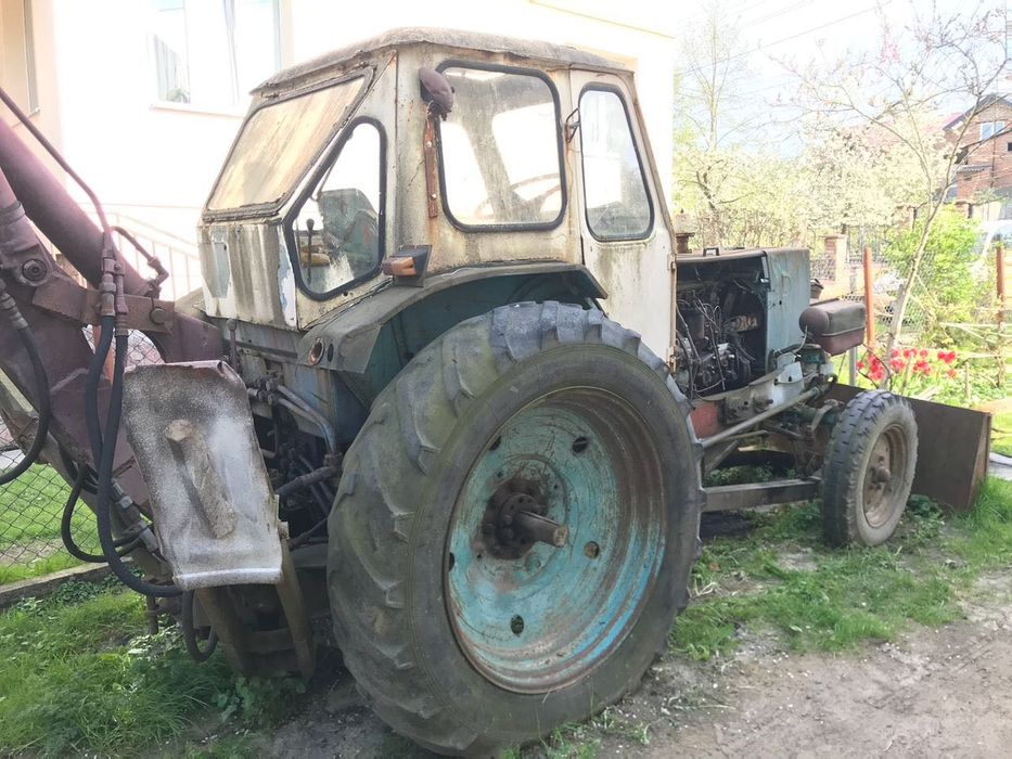 Трактор ЮМЗ (2005) ескаватор (плуги, культиватор, косарка та інше)