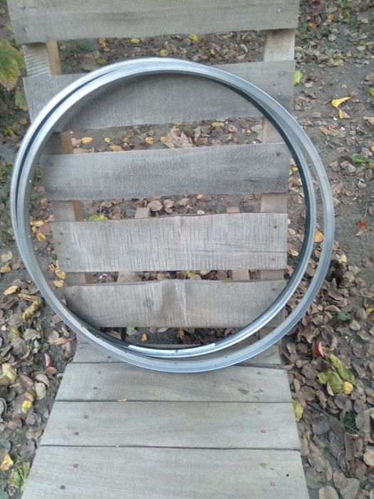 Продам колёса 28 и запчасти