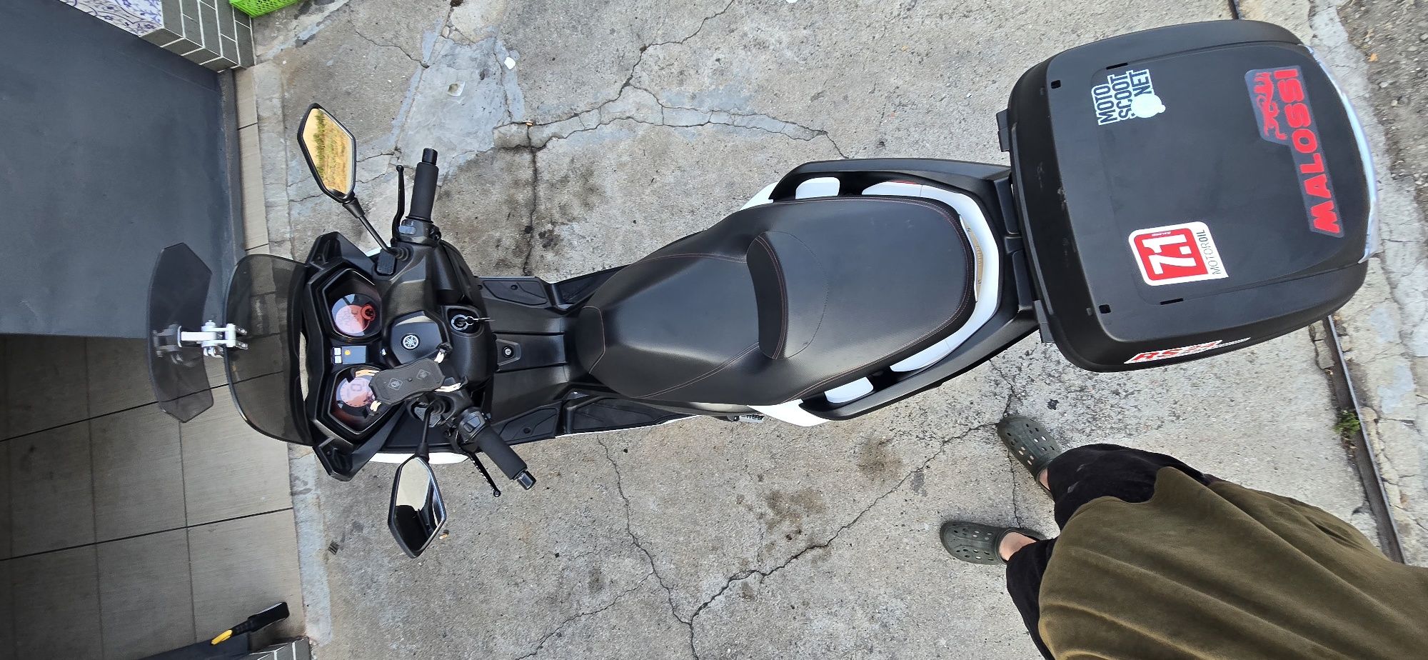Vendo X-max 125cc