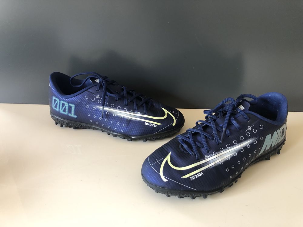 Buty Nike do piłki nożnej ( turfy)