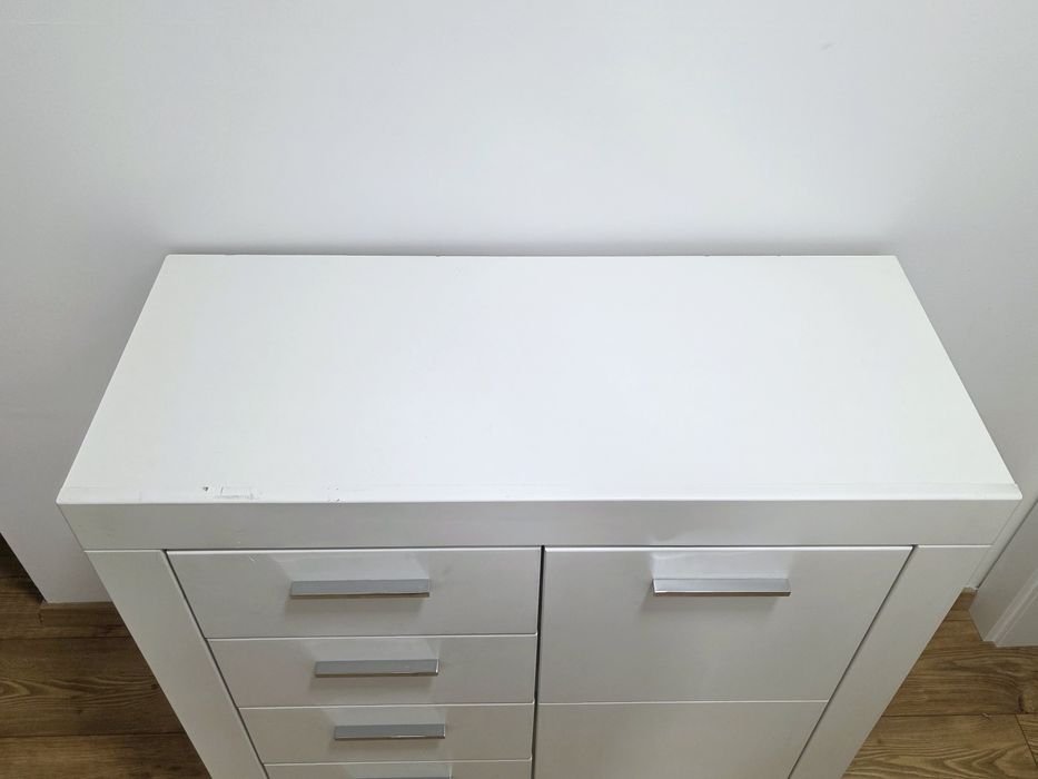 Komoda biała 4 szuflady