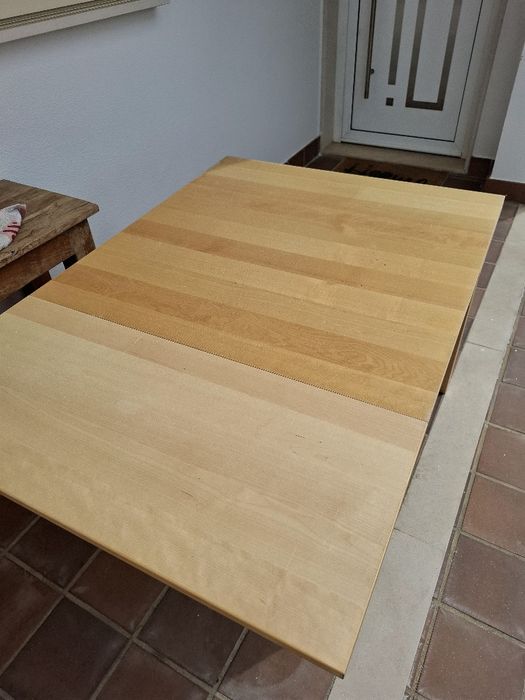 Mesa de cozinha cor pinho mel