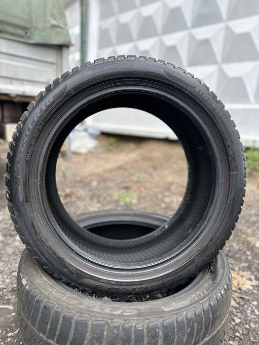 В продажі зимова гума PIRELLI 255/40/18