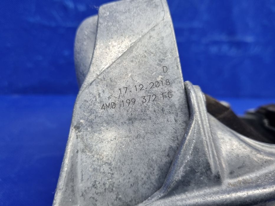 PRAWA łapa AUDI A5 F5 3.0 TFSI prawa PODUSZKA silnika Oryginał