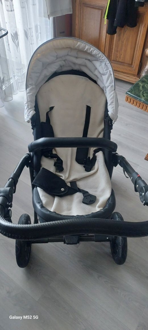 Sprzedam wózek 3 w 1