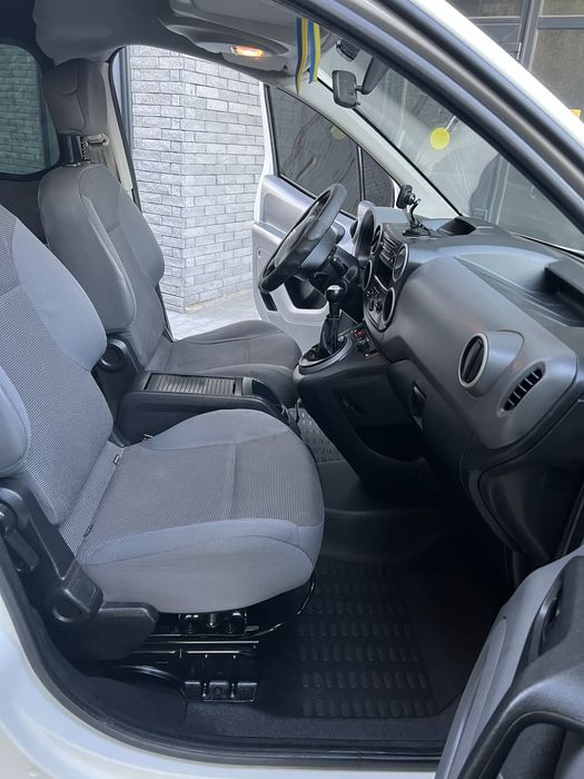 Продам Сітроен берлінго 1.6 дизель пасажир