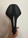 Siodelko fizik R1 luce large carbon