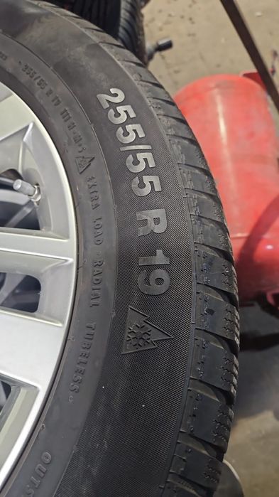 Opony zimowe Continental 255/55/19