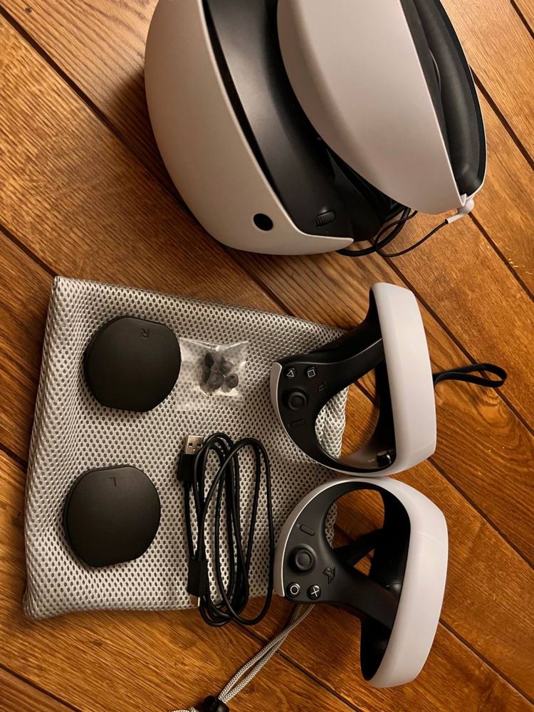 PSVR2 для PS5 та PS5 PRO