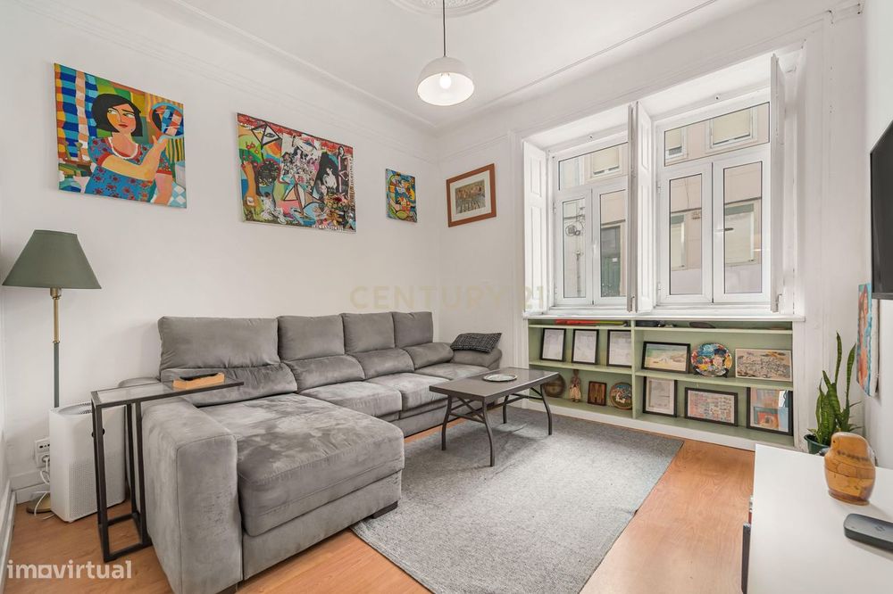 T1 + 1 com Logradouro - Campolide