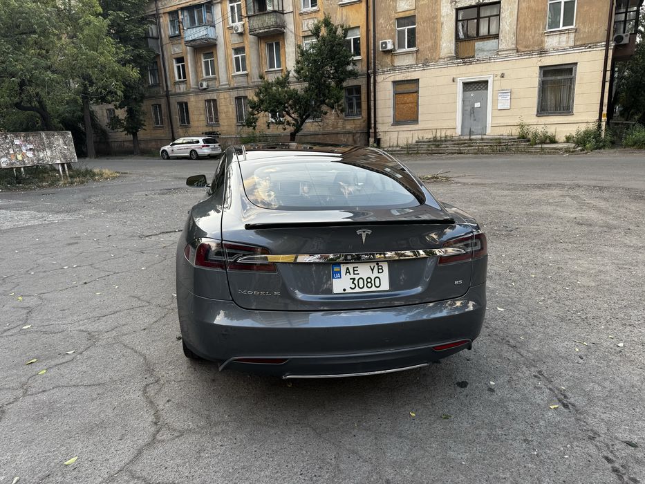 Tesla Model S 85 квт