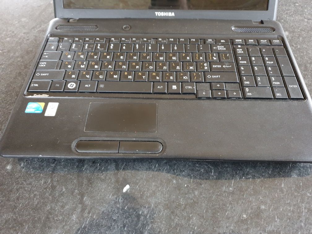 Ноутбук Toshiba c660