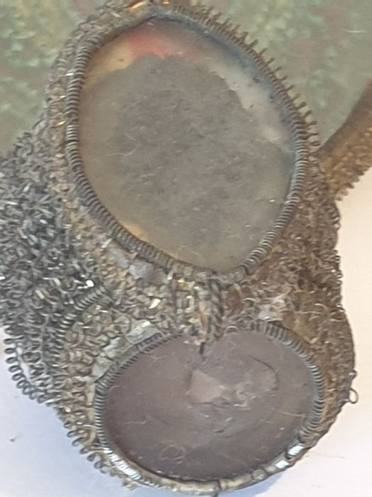 Antigo maravilhoso elaborado relicário Sec. XVIII