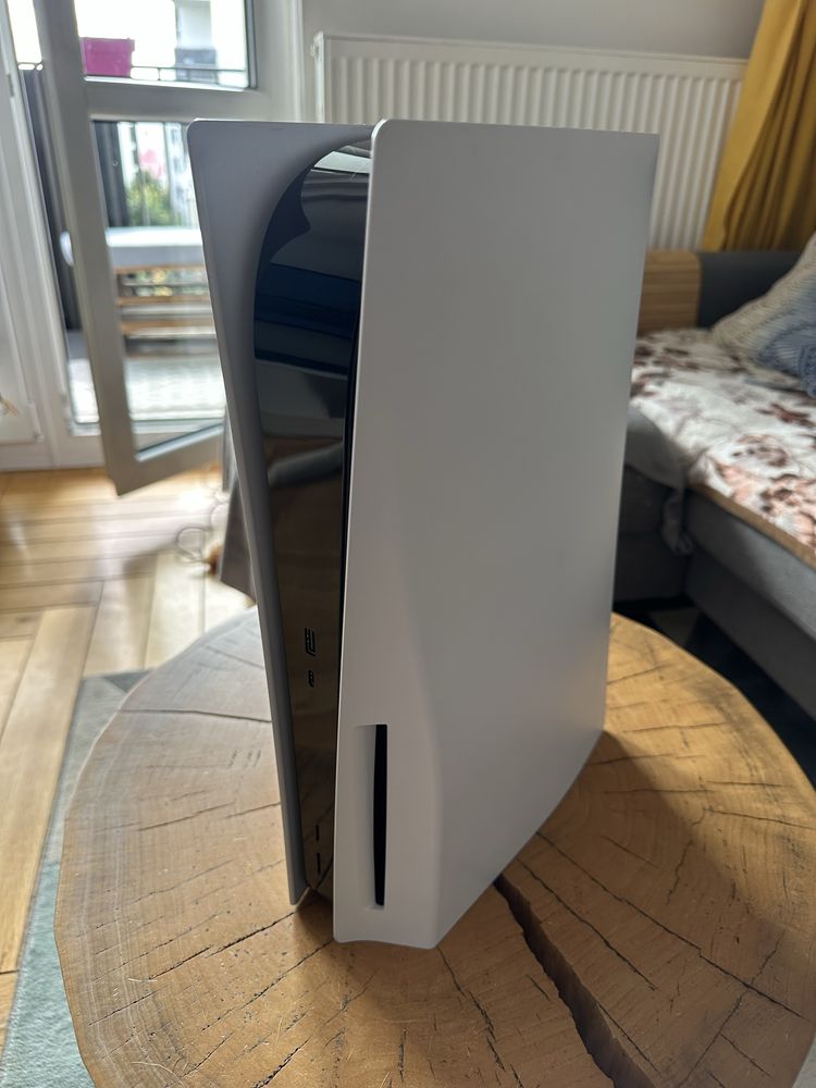Ps5 +3 gry komplet pudelko
